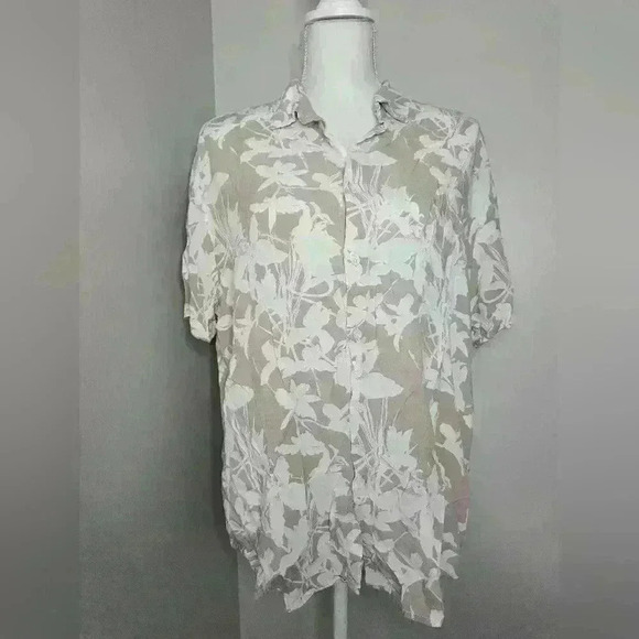 Denim & Flower by Ricky Singh Cuban Collared Hawaiian Shirt - Picture 1 of 6